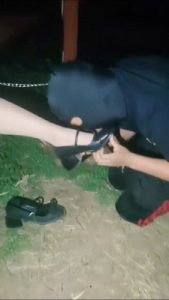 套路直播视频【小甜甜】户外遛狗舔鞋舔脚 bf25749_绳艺库视频下载