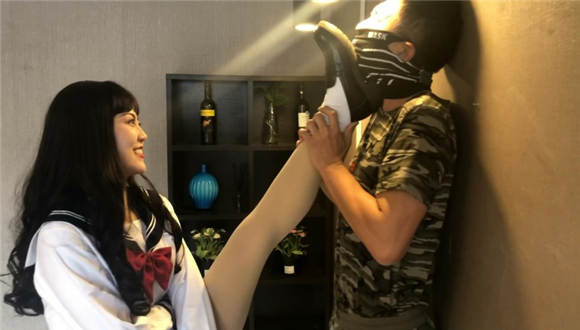 长腿女神的羞辱_绳艺库视频下载