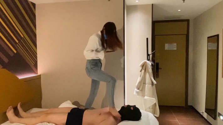 【黑丝诱惑】沐沐女主艺术调教上海狗 YC-230408-9_绳艺库视频下载