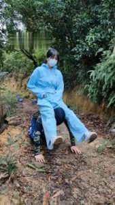 【艺术美学】户外调教-你把鞋底刷舌头/踩踏/藤条sp bf22013_绳艺库视频下载