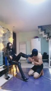 【叶子天津】皮裤皮靴深夜虐狗 bf2858_绳艺库视频下载