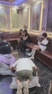 【七月大大】轰趴ktv教女同学们群调狗 bf16664_绳艺库视频下载