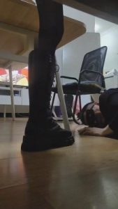 【文文文】双S皮靴无意识被发现后 bf7604_绳艺库视频下载