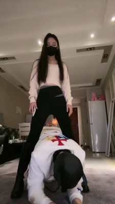 【猫神大人】长靴威严蹂躏地毯 bf20179_绳艺库视频下载