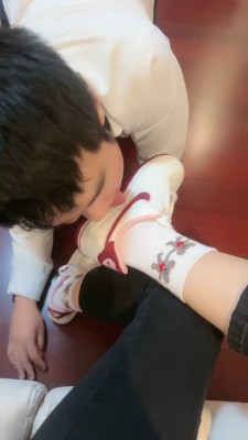 【桃幼幼】生活化人体刷鞋器 bf22902_绳艺库视频下载