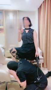 【小月】艺术鞭打虐恋足狗 bf18020_绳艺库视频下载