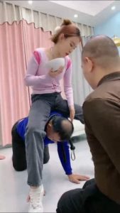 【麋鹿银儿】素人暴虐业主两兄弟 bf23243_绳艺库视频下载