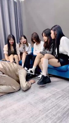 【狗哥】精彩-5S学生妹群调狗 bf20756_绳艺库视频下载