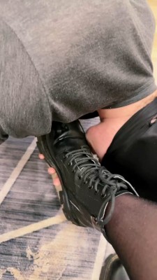 套路直播视频【宸宸S】黑丝脚深喉/水刑窒息/舔脏鞋 bf25922_绳艺库视频下载