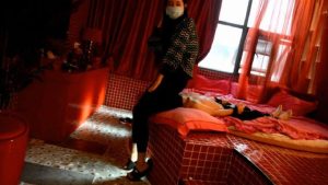 『奴隶岛』—萱萱S坐脸调教、鞭子抽打_绳艺库视频下载