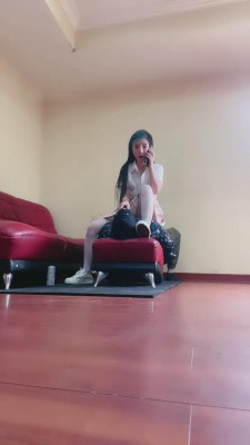 【领主老大】JK小姐姐袜子塞嘴艺术抽狗 bf11962_绳艺库视频下载