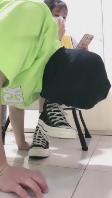 【linda】超脏帆布鞋臭棉袜羞辱脚底奴 bf10248_绳艺库视频下载