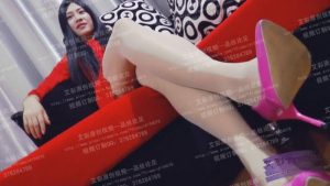 嘉利第一人称秀丝足_绳艺库视频下载