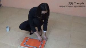 职业装木板压碎_绳艺库视频下载