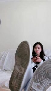 套路直播视频【路子】近距离狂舔脏鞋臭脚 bf25815_绳艺库视频下载