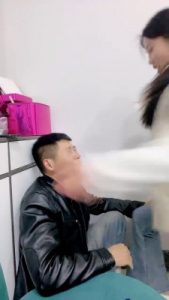 套路直播视频【孤傲女帝】超艺术连环耳光+踢踹 bf25800_绳艺库视频下载