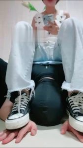 【娜美s】帆布鞋白袜原味羞辱 bf16619_绳艺库视频下载