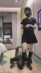 【万一S】长靴S肉丝羞辱碾压皮革衣 bf15702_绳艺库视频下载