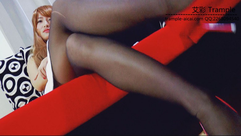 洋娃娃第一人称秀丝足_绳艺库视频下载