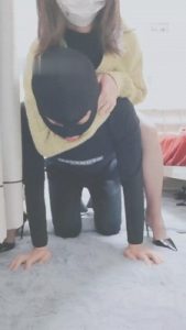 【灵竹】锁喉踢打疯狂折磨贱狗 bf10078_绳艺库视频下载