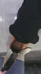 【滔滔】长靴脚下的兴奋狗_绳艺库视频下载