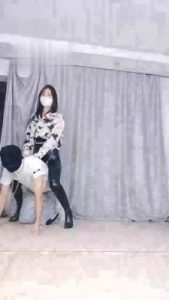 【雪儿】长靴高跟全体重踩踏 bf18560_绳艺库视频下载