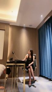 【简一】白领下班玩弄狗老板 bf21024_绳艺库视频下载