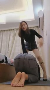 【六六】肉丝高跟虐丑不拉几的狗 bf4779_绳艺库视频下载