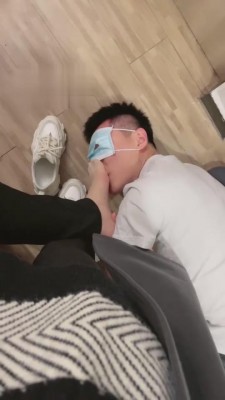 【御严】原味脚碾压喂食狗 bf5081_绳艺库视频下载