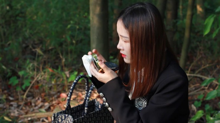 【黑丝诱惑】沐沐首次室外公园调教偶遇路人 YC-220427-6_绳艺库视频下载