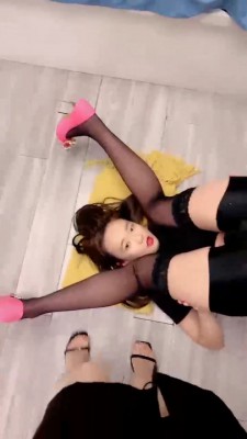 【茹雪】嘴塞萝卜强制虐母畜 bf20864_绳艺库视频下载