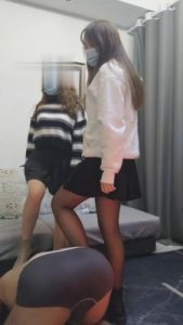 【重庆沫子】双S-辣妹子黑丝短靴踩踏艺术 bf5229_绳艺库视频下载