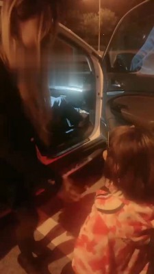 【开发素人】户外路边和闺蜜调母狗 bf18679_绳艺库视频下载