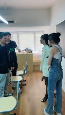 套路直播视频【伊晨S】剧情腿绞-麻辣女教师和校花玩哭男同学【三视角版】 bf26740_绳艺库视频下载