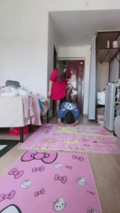 【桃子老师】遛狗舔脚磕头耳光 bf10773_绳艺库视频下载