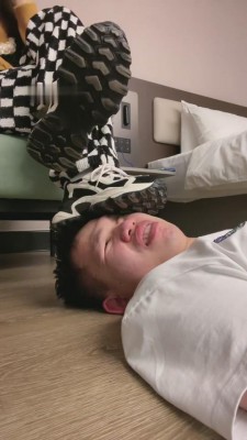 【晨希】把狗脸当脚垫踩哭【完整版】 bf10051_绳艺库视频下载