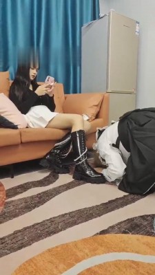 【万灵】仆人伺候富家女被虐惨 bf12416_绳艺库视频下载