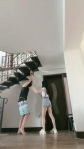 【月影儿】重度踢裆吊绑奴 bf13922_绳艺库视频下载