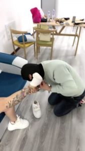 【安可】双S原味脚舔/踩踏/手铐捆绑脚镣【双视角版】 bf28063_绳艺库视频下载