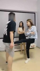 【领主老大】带妹妹见识sm调教现场 JS22081201_绳艺库视频下载