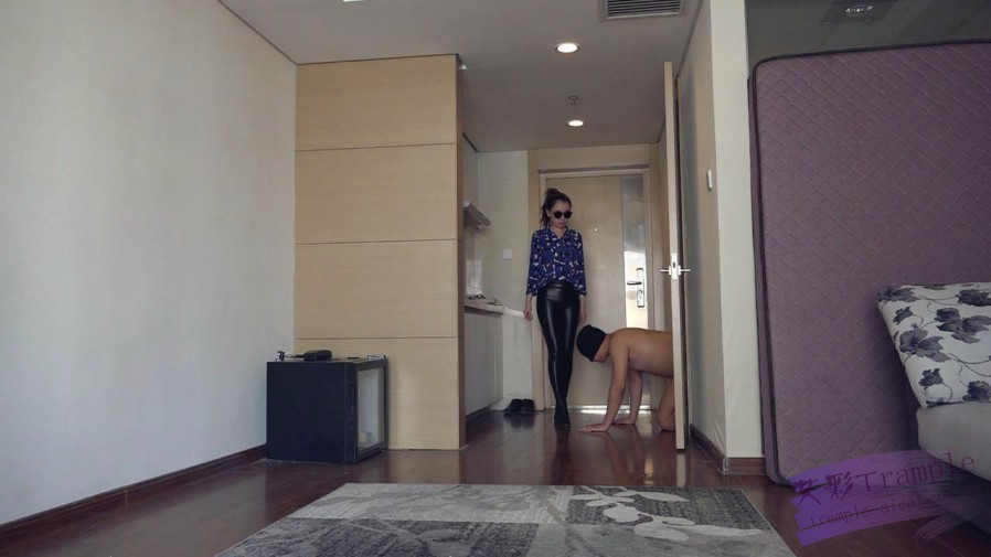 超级原味臭棉袜，脏鞋底调教贱狗_绳艺库视频下载