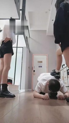 【00小主十言】素人闺蜜酷爱揪耳朵 bf1956_绳艺库视频下载