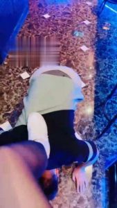 【雪琪琪】KTV超刺激玩贱奴才 bf19055_绳艺库视频下载