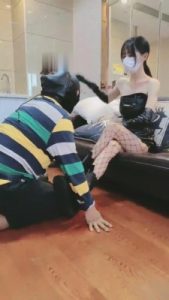 【艺术美学】皮手套重度耳光/鞭腿踢裆/碾压狗脸 bf7527_绳艺库视频下载