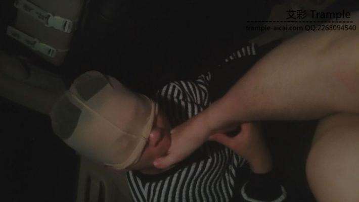 夜里车上购买美女的原味肉丝_绳艺库视频下载
