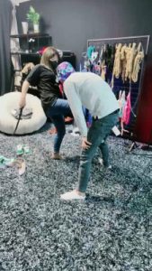 套路直播视频【馨妍】运动鞋+高跟鞋+肉丝重度提档 bf26804_绳艺库视频下载