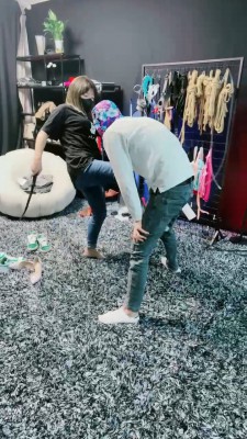 套路直播视频【馨妍】运动鞋+高跟鞋+肉丝重度提档 bf26804_绳艺库视频下载