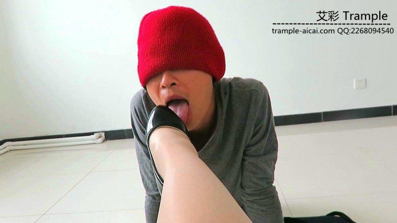 贱狗跪舔00后天使女主肉丝高跟！_绳艺库视频下载