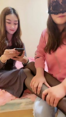 套路直播视频【惜沫】诱导闺蜜做M/从按摩到下跪再到舔袜舔脚 bf25533_绳艺库视频下载