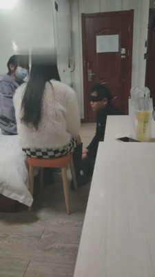 【开发素人】被两位素人精神小妹艺术 bf7261_绳艺库视频下载